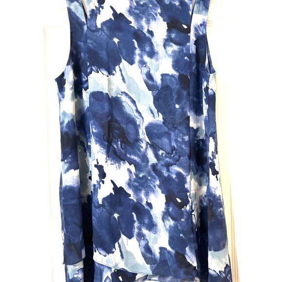 Soft Surroundings Medium Watercolor Blue White Tulip hem tank top shirt tunic - Picture 3 of 15